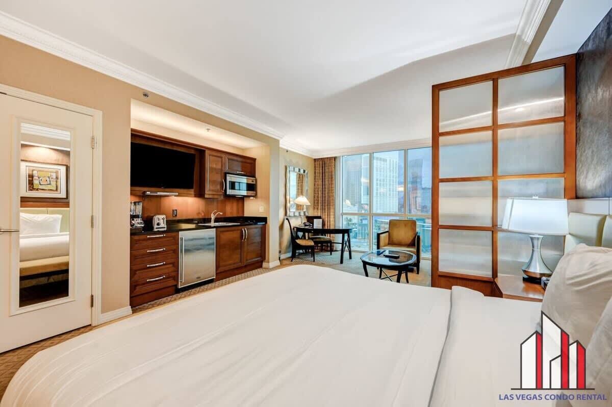 セーフティボックス (室内)、デスク、アイロン / アイロン台、WiFi (無料)