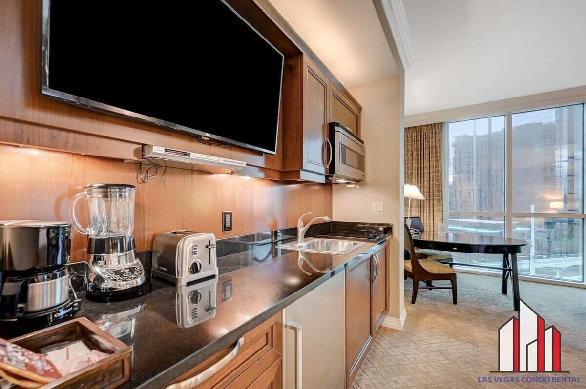 冷蔵庫、電子レンジ、コンロ、コーヒー / ティーメーカー