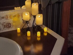 Suite romántica, 1 habitación, para no fumadores, hidromasaje | Tina de hidromasaje privada