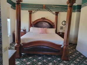 Suite Prestige, 1 très grand lit, non-fumeur, salle de bain privée | Literie de qualité, décor unique, ameublement unique