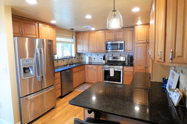 Refrigerador, microondas, horno, placa de cocina