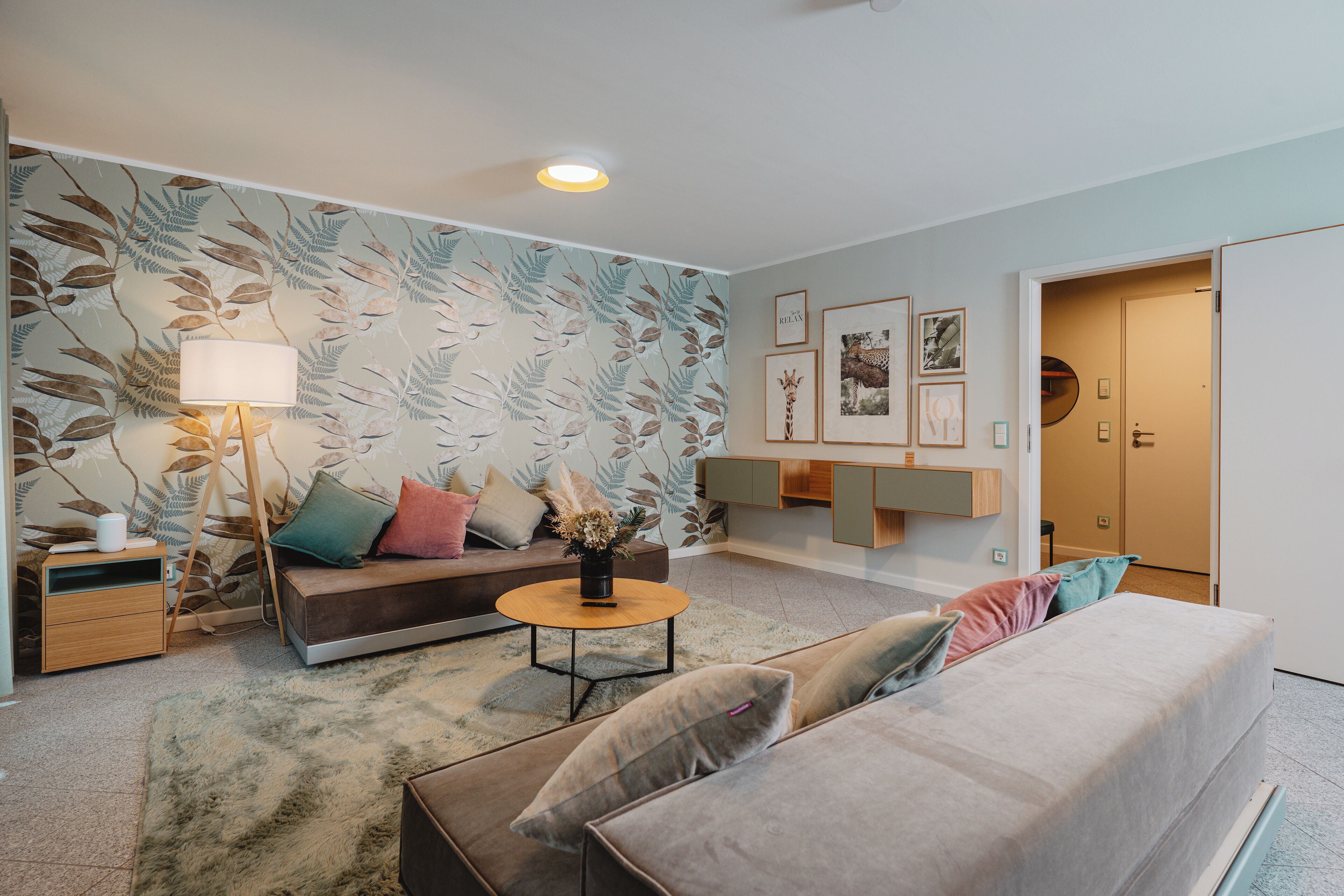 Luxe appartement | Woonruimte | Een 42-inch ledtelevisie met kabelzenders en een televisie