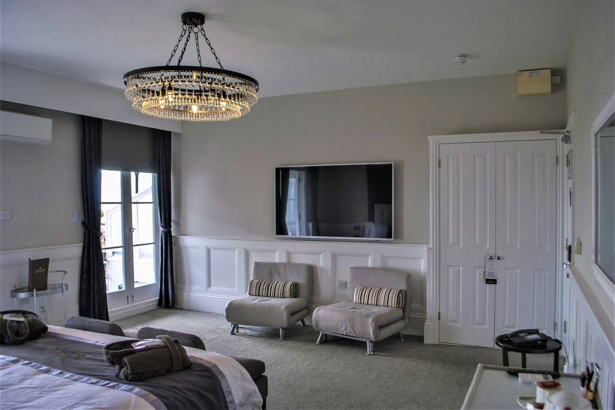 Hypo-allergenic bedding available, memory foam beds, in-room safe, desk