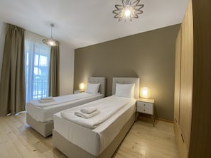 Iron/ironing board, free WiFi, bed sheets
