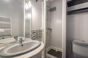 Hårtork och handdukar