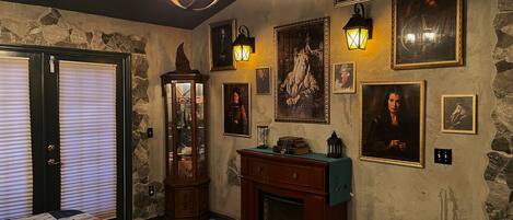 3 bedrooms, travel cot, free WiFi, bed sheets