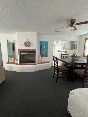 Dining - Seaside Serenity: 2  BR, 1  BA House in Crystal Beach, Sleeps 8 (Bolivar Peninsula)