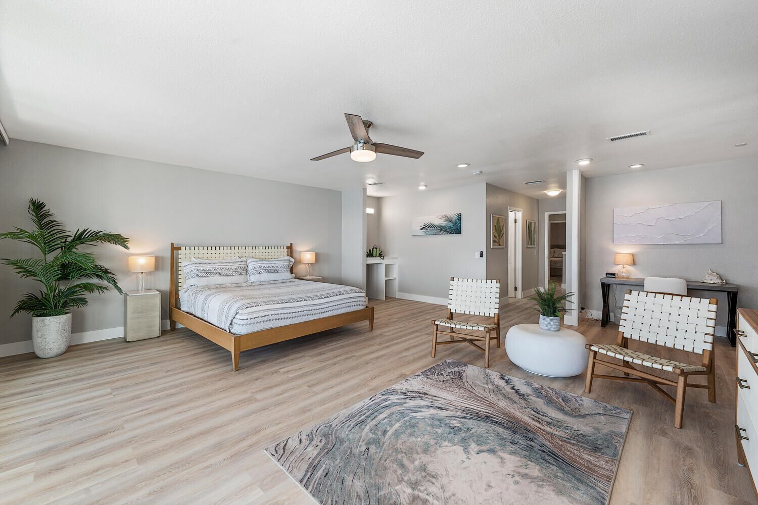 4 bedrooms, iron/ironing board, travel crib, internet