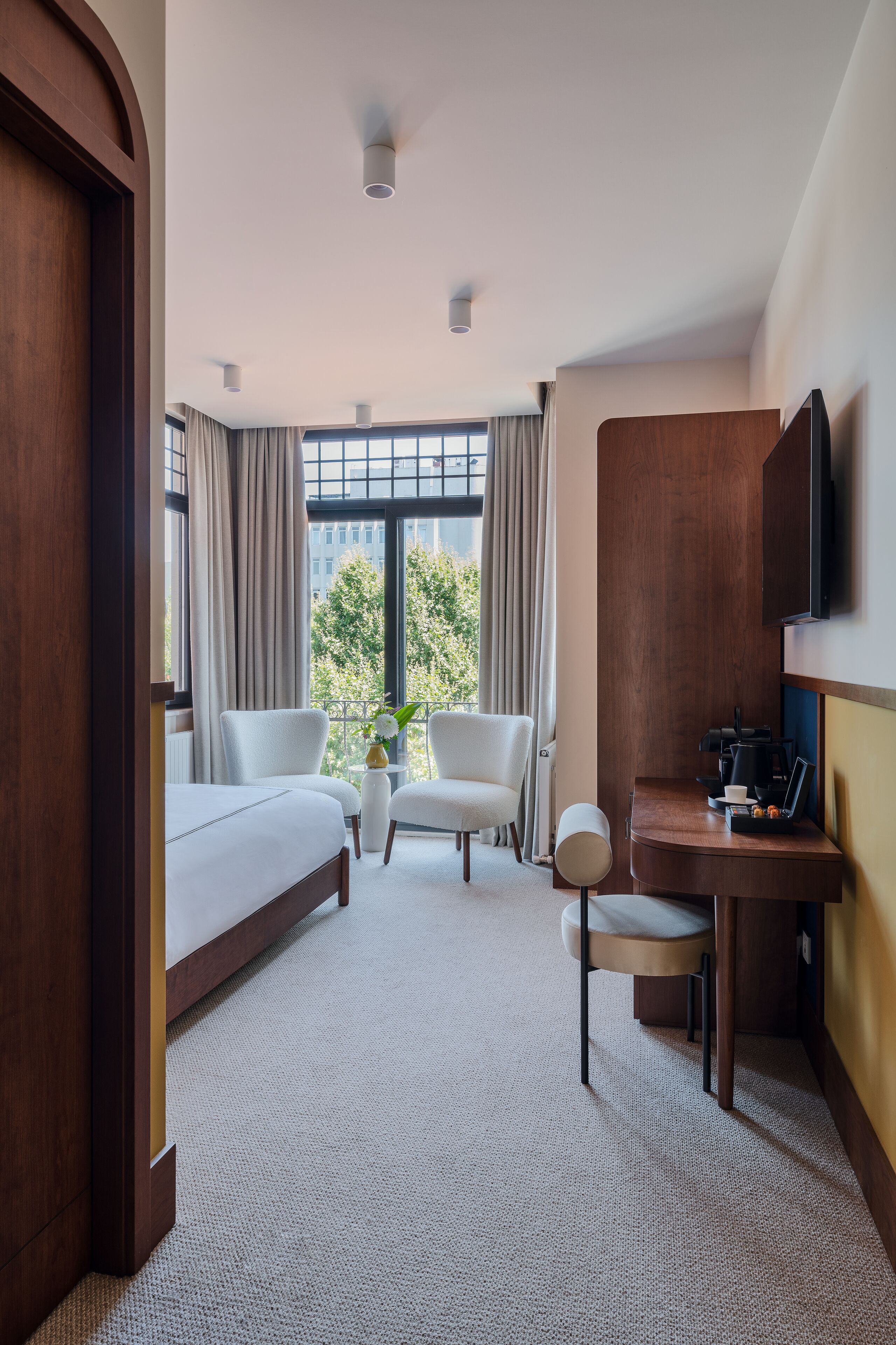 tom room | city view