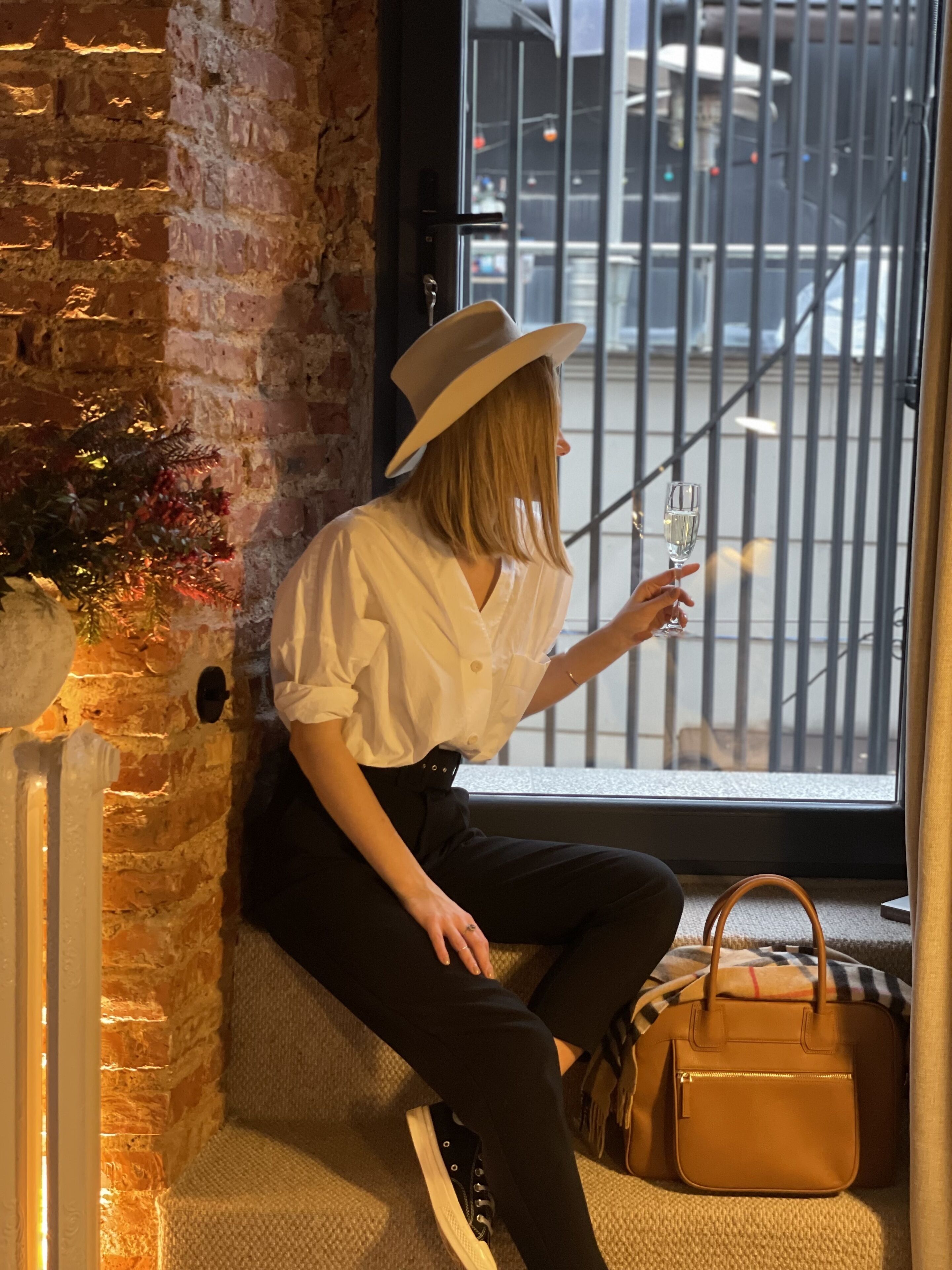 ทีวีจอแอลซีดี 105 นิ้ว พร้อมช่องเคเบิล, ทีวี, Netflix