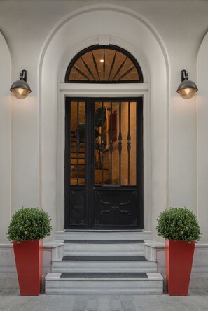 Exterior - GentleTom (Istanbul)