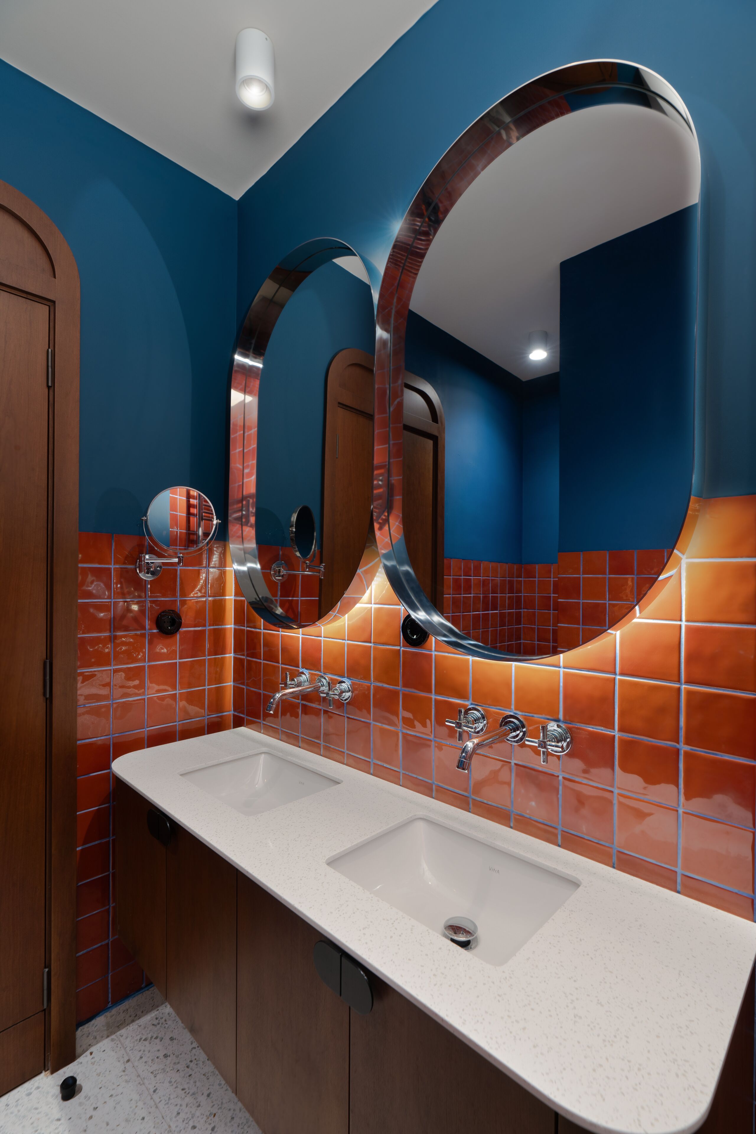 shower, hydromassage showerhead, designer toiletries, hair dryer