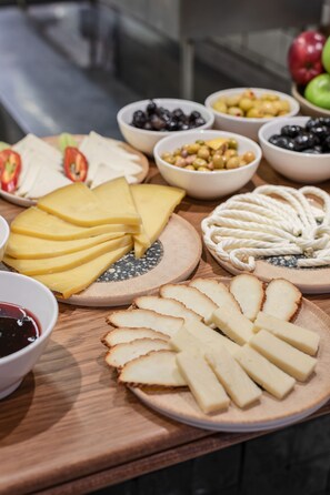 Tägliches inbegriffenes Frühstücksbuffet