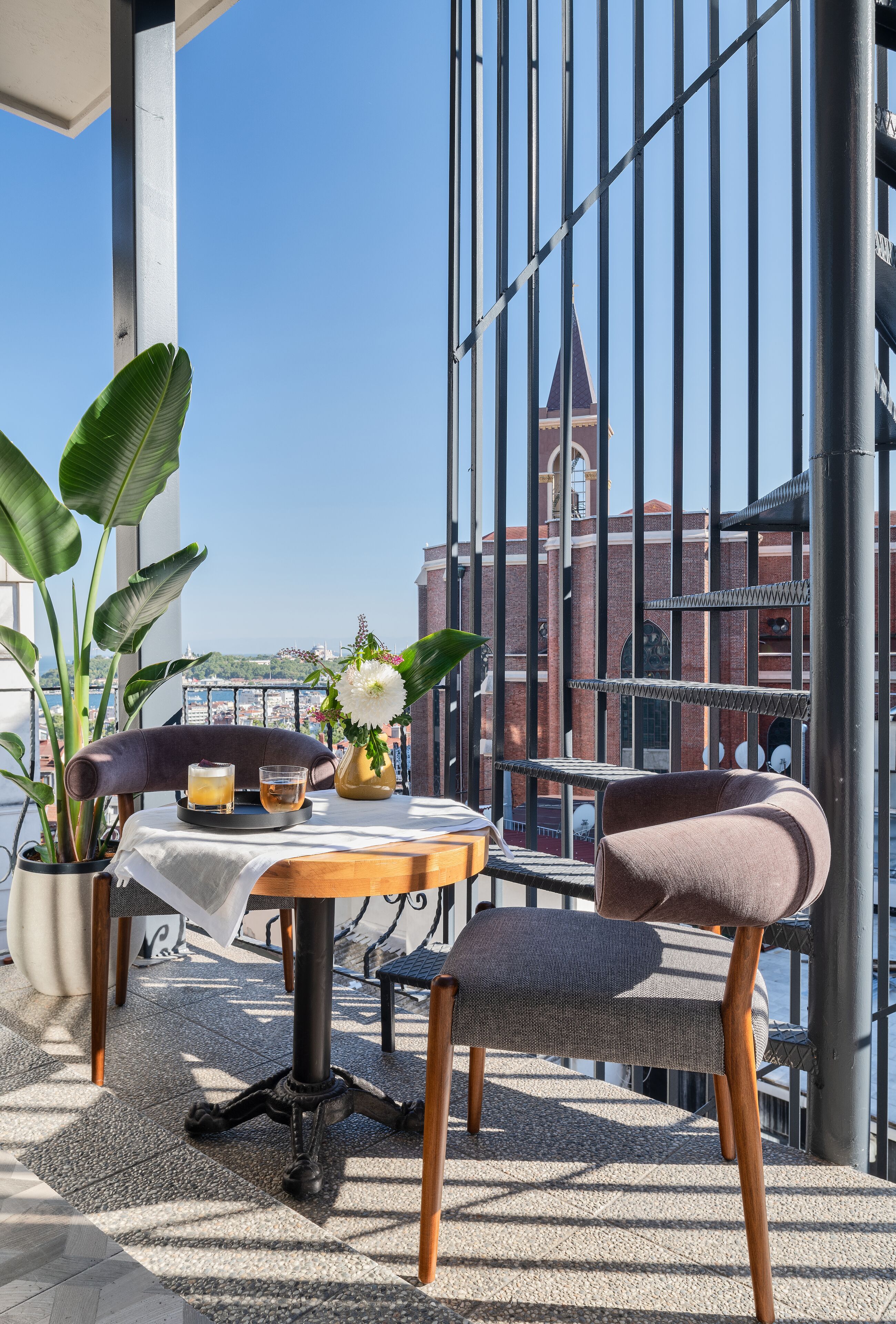 sent antuan room with sea view | city view