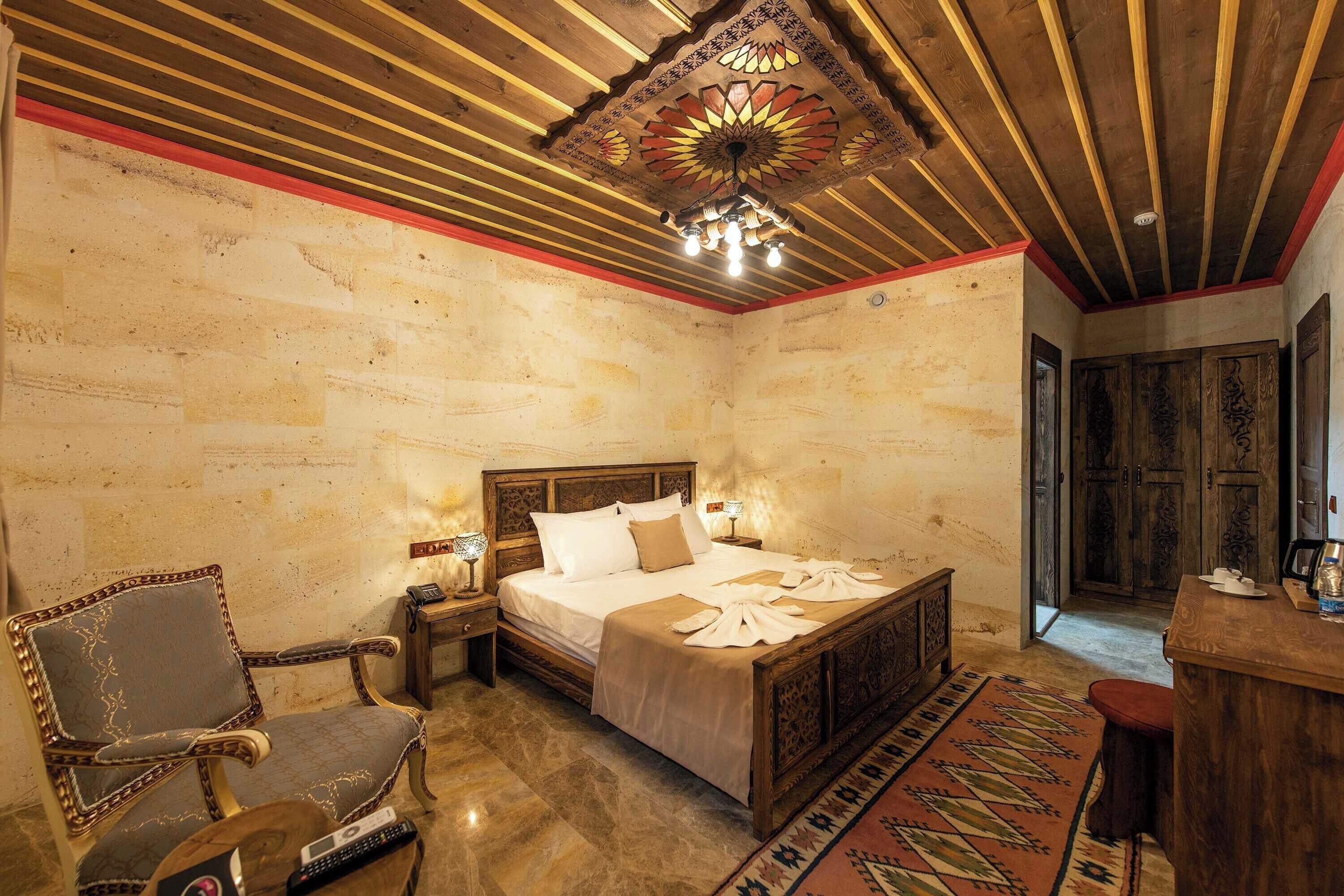 standard double room | premium bedding, minibar, in-room safe, individually decorated