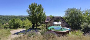 Outdoor spa tub - Charming cottage with swimming pool close to tourist attractions and hiking trails (Balaguier-d'Olt)