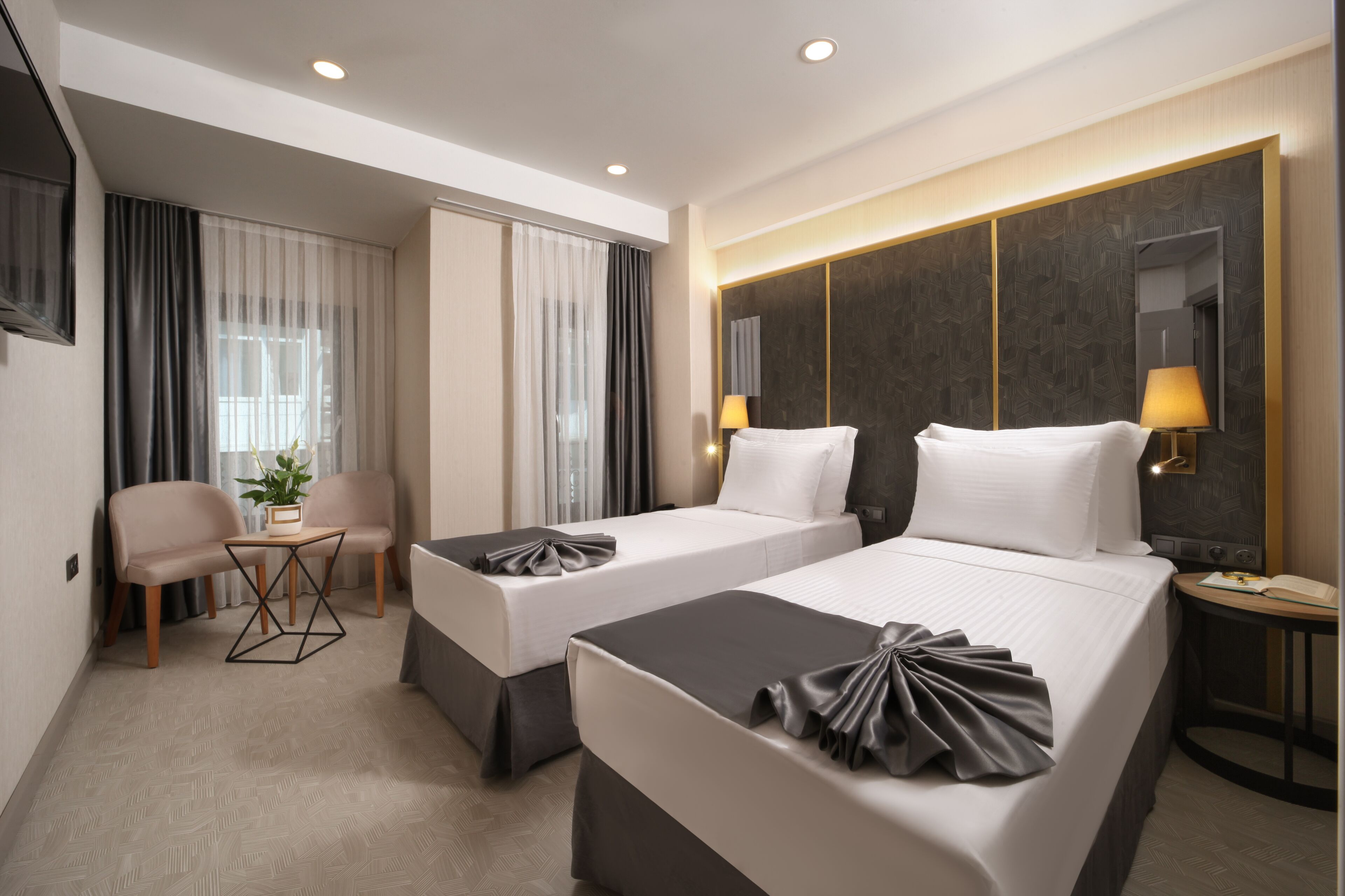 Deluxe Family & Connected Suite with 1 Bathroom with Turkish Hammam Sink, Annex Building | Premium bedding, minibar, in-room safe, desk