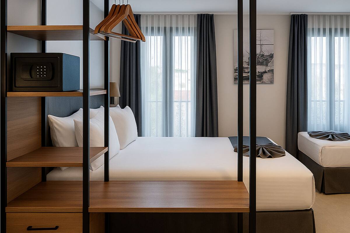 Superior-værelse til 3 personer | 1 soveværelse, premium-sengetøj, minibar, pengeskab på værelset