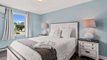 1 slaapkamer, een bureau, een strijkplank/strijkijzer, wifi