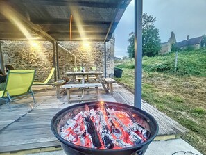 Outdoor dining - Cosy house in the heart of nature, 2 steps from the wine route (Sully)