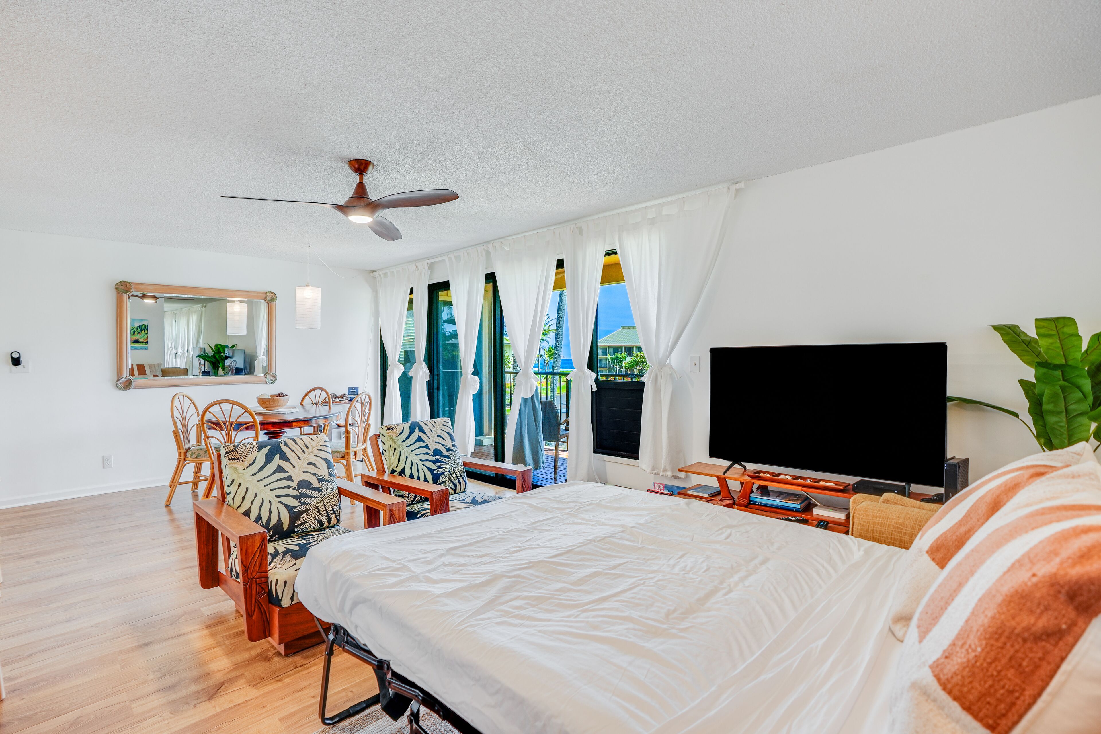 1 bedroom, iron/ironing board, internet, bed sheets