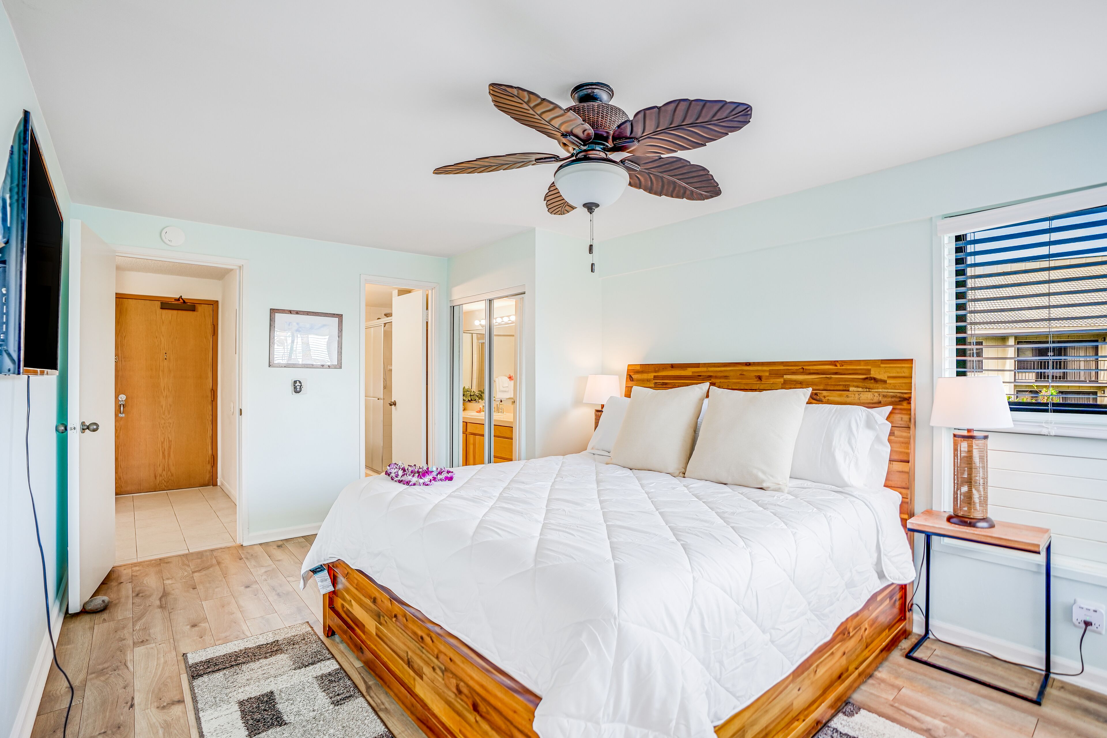 1 bedroom, iron/ironing board, internet, bed sheets