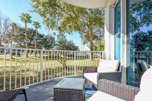 Terrace/patio - Ground Floor! Beautiful 2 Bedroom Condo at The Palms of Destin! (Destin)