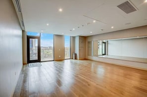 Interior - Stylish 1BR Austin Escape w/ Heated Rooftop Pool (Austin)