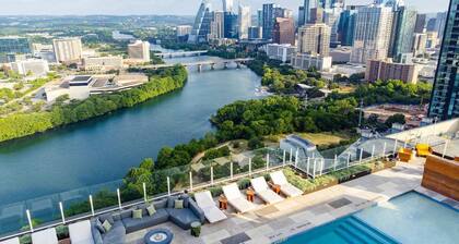 Stylish 1BR Austin Escape w/ Heated Rooftop Pool