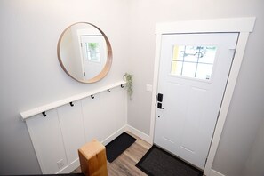 Interior - BRAND NEW modern 2-bedroom, close to the mountains. (Pincher Creek)