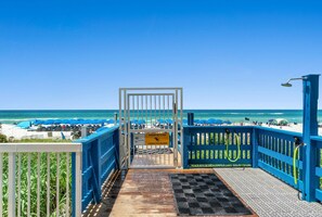 Property grounds - Seychelles Resort Beachfront Getaway (panama city)