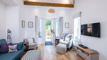 Smart-TV, DVD-Player, Bücher, Videothek