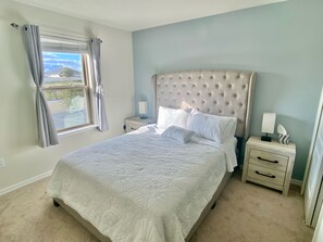 5 soverom, skrivebord, strykejern/-brett og wi-fi (inkludert)