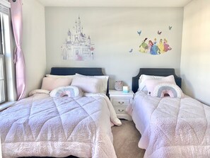 5 makuuhuonetta, työpöytä, silitysrauta/-lauta, ilmainen Wi-Fi