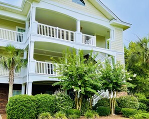 Exterior - ★Now Booking 2025-2026 Snowbirds★ Sunny & Spacious Coastal Retreat☀ (North Myrtle Beach)