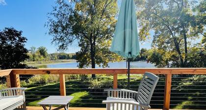 Cozy Lakefront Retreat w/ Hot Tub, Pet Friendly, Sleeps 10