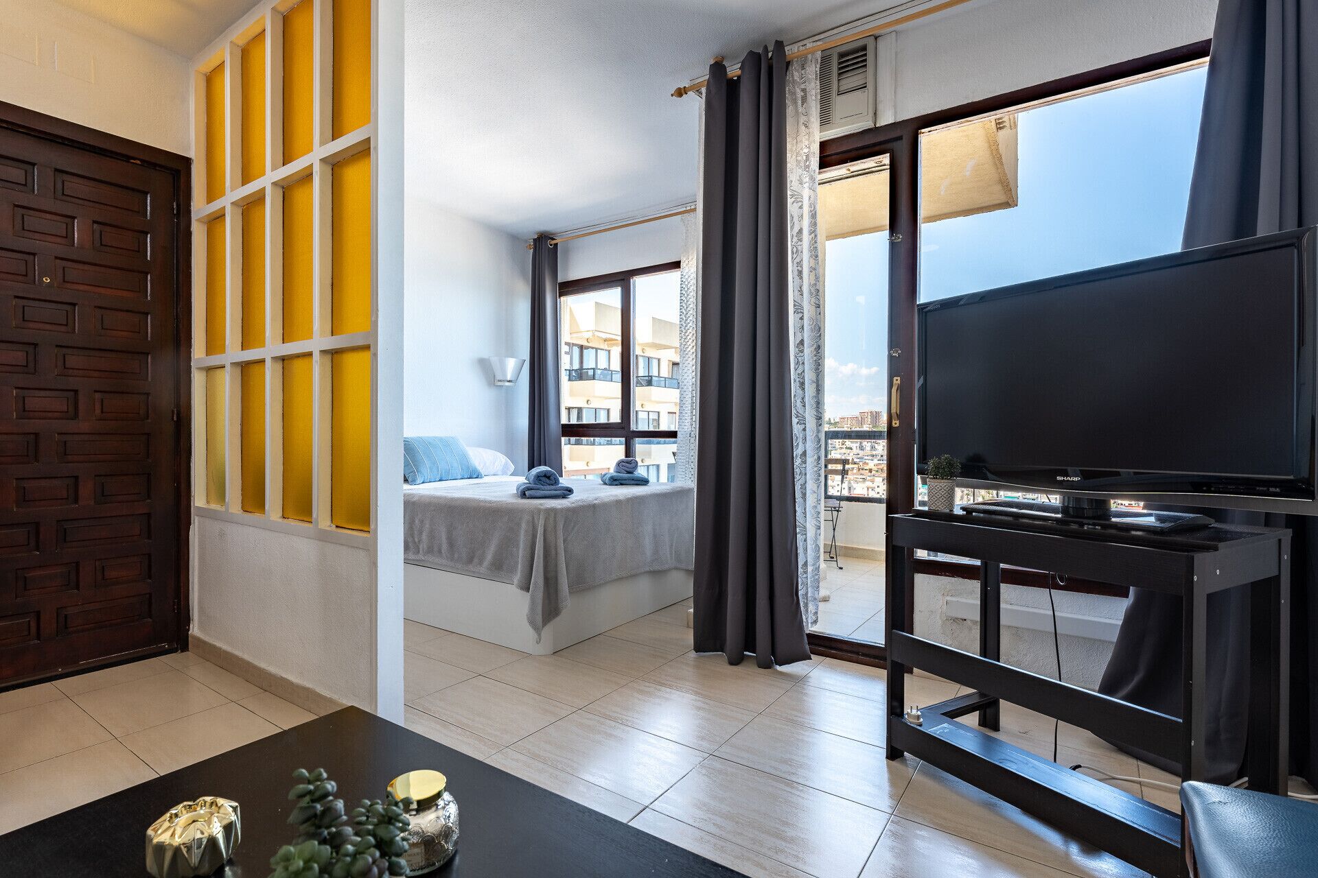 Iron/ironing board, free WiFi, bed sheets