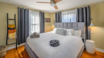 3 bedrooms, in-room safe, desk, iron/ironing board