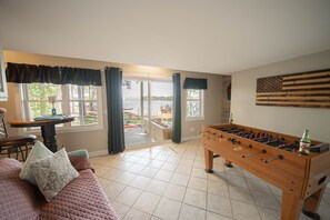 Spielezimmer