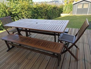 تناول الطعام بالخارج