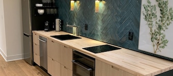 Downtown Mystic - Newly Renovated Apartment