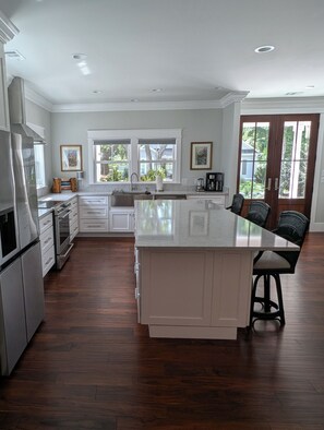Private kitchen - Charming 4b/3b Newly Constructed Home on Dataw Island - Available 5/15 - 10/15 (Dataw Island)