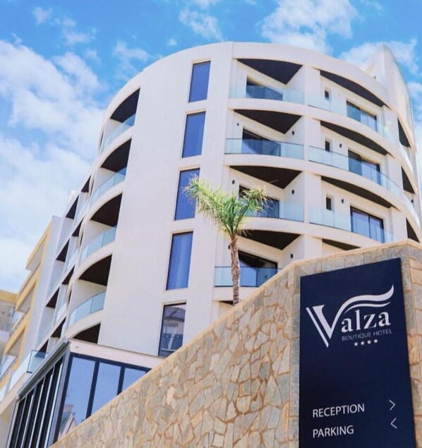 Façana frontal de l'allotjament