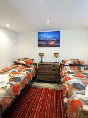 2 bedrooms, desk, iron/ironing board, free WiFi
