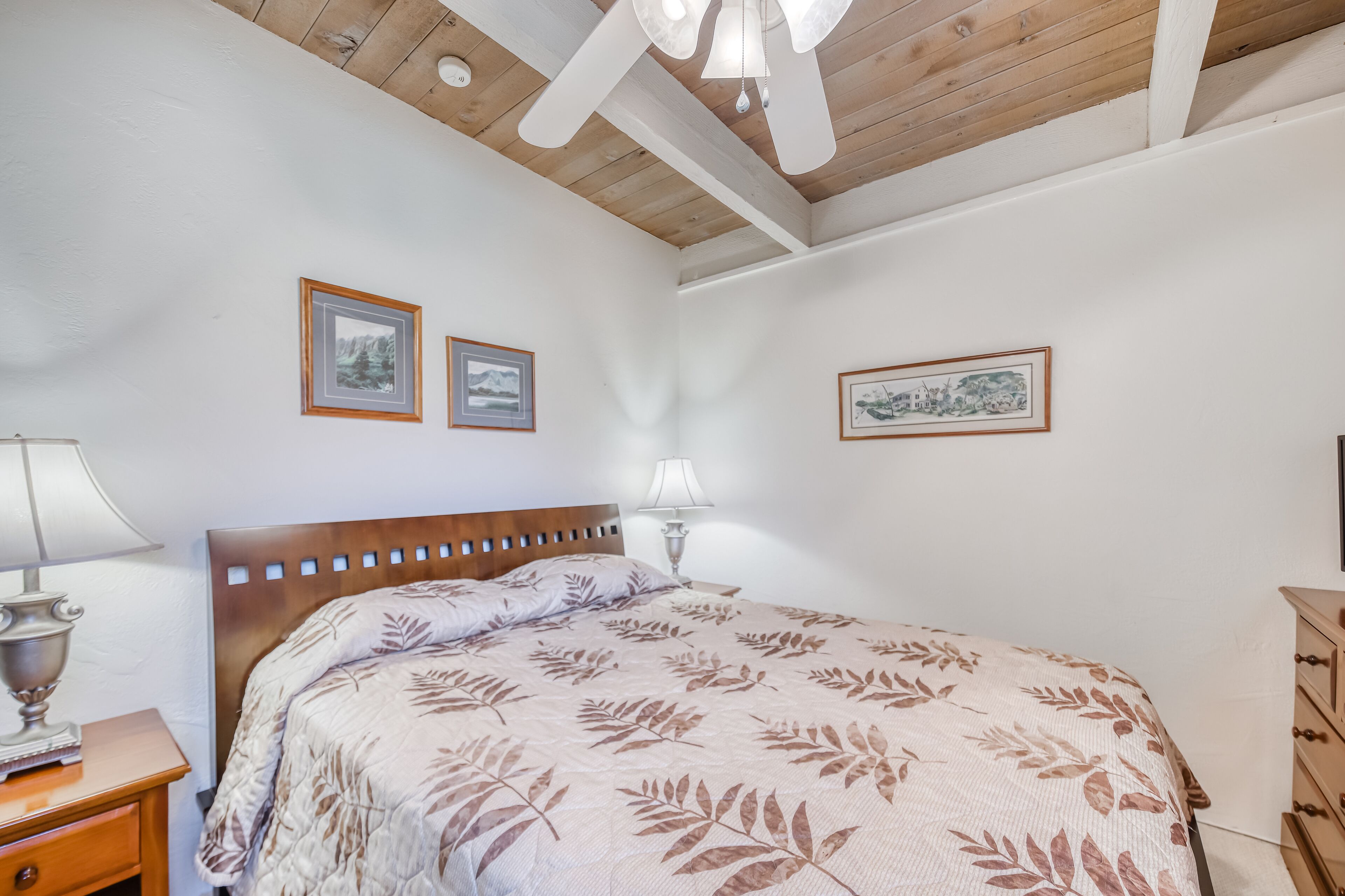 1 bedroom, iron/ironing board, internet, bed sheets