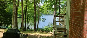  Dog friendly lakefront home w/fireplace near Lk George. Telecommuters welcome!