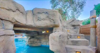 Resort Like Oasis: 6BR Home, Pool, Hot Tub & Bar