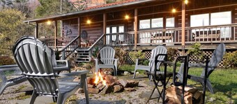 Exquisite, luxurious, stunning view, private, authentic log cabin