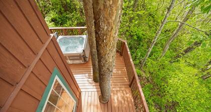 Just 1 mile from Natural Bridge State Park!