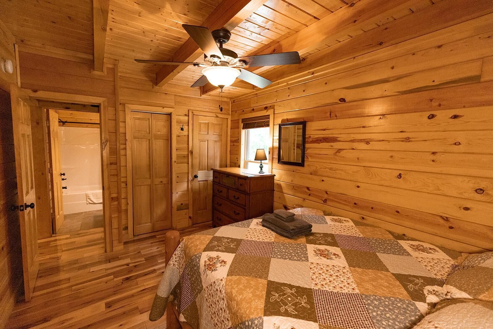 2 soverom, wi-fi (inkludert) og sengetøy